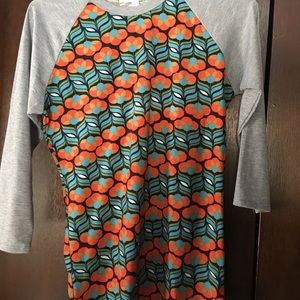Lularoe-Randy Tee